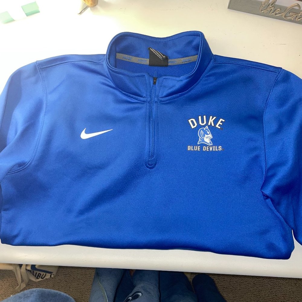 Duke Nike Boys quarter zip (size large)